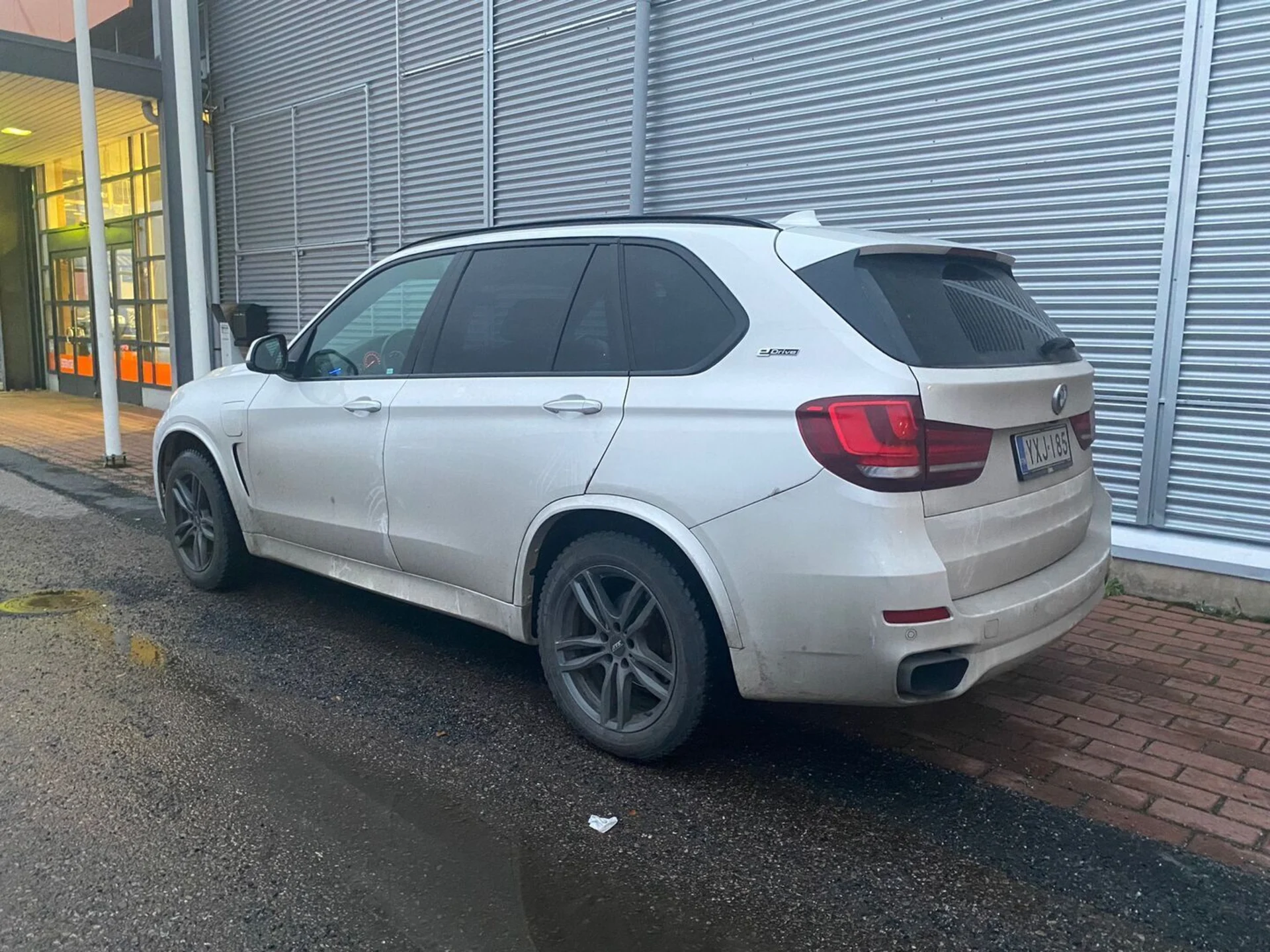 Car Image - ZwZOHSgCi5qnmsB6r8TH5