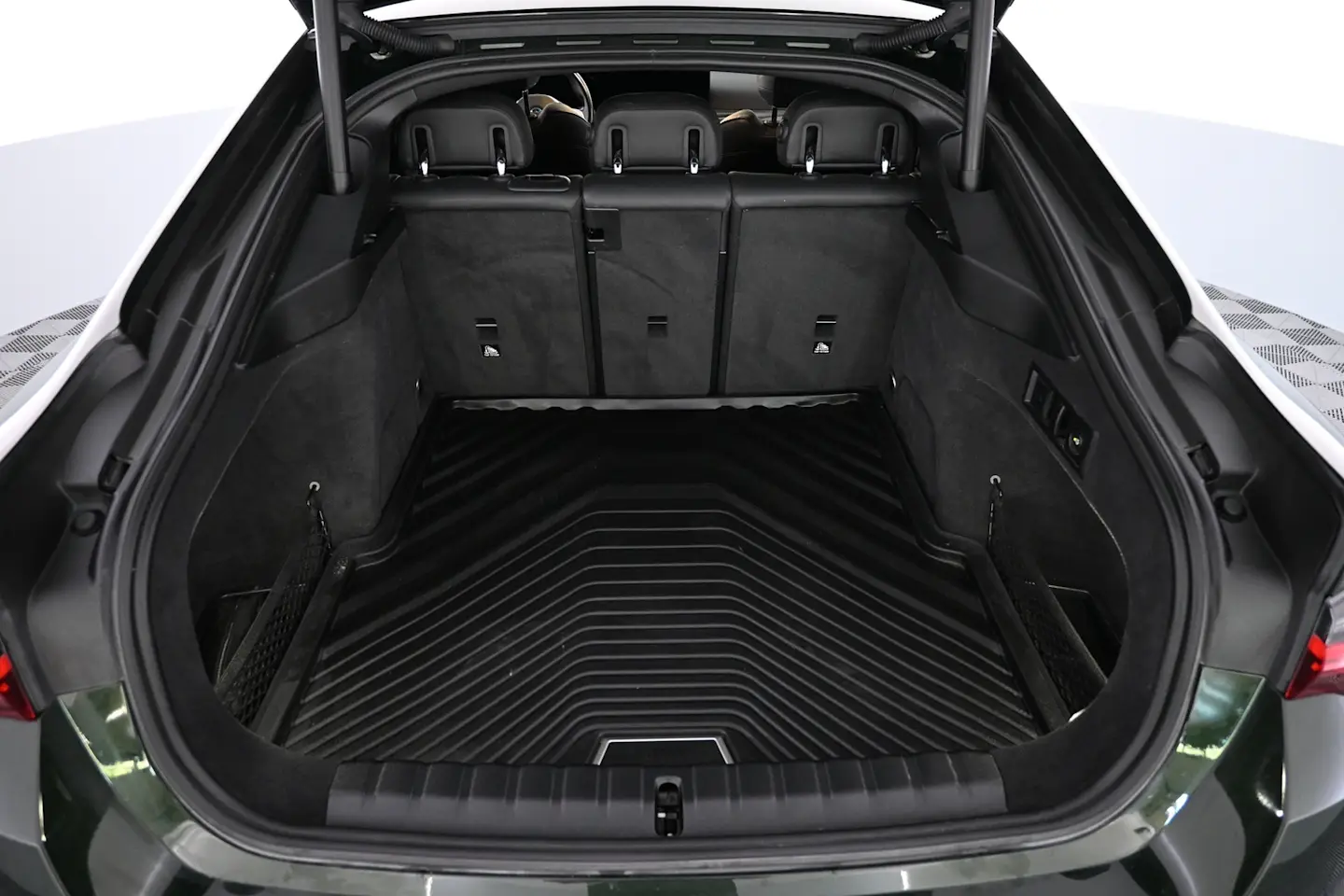 Car Image - 1NISzsi6vzWAPdvLCwiH6U