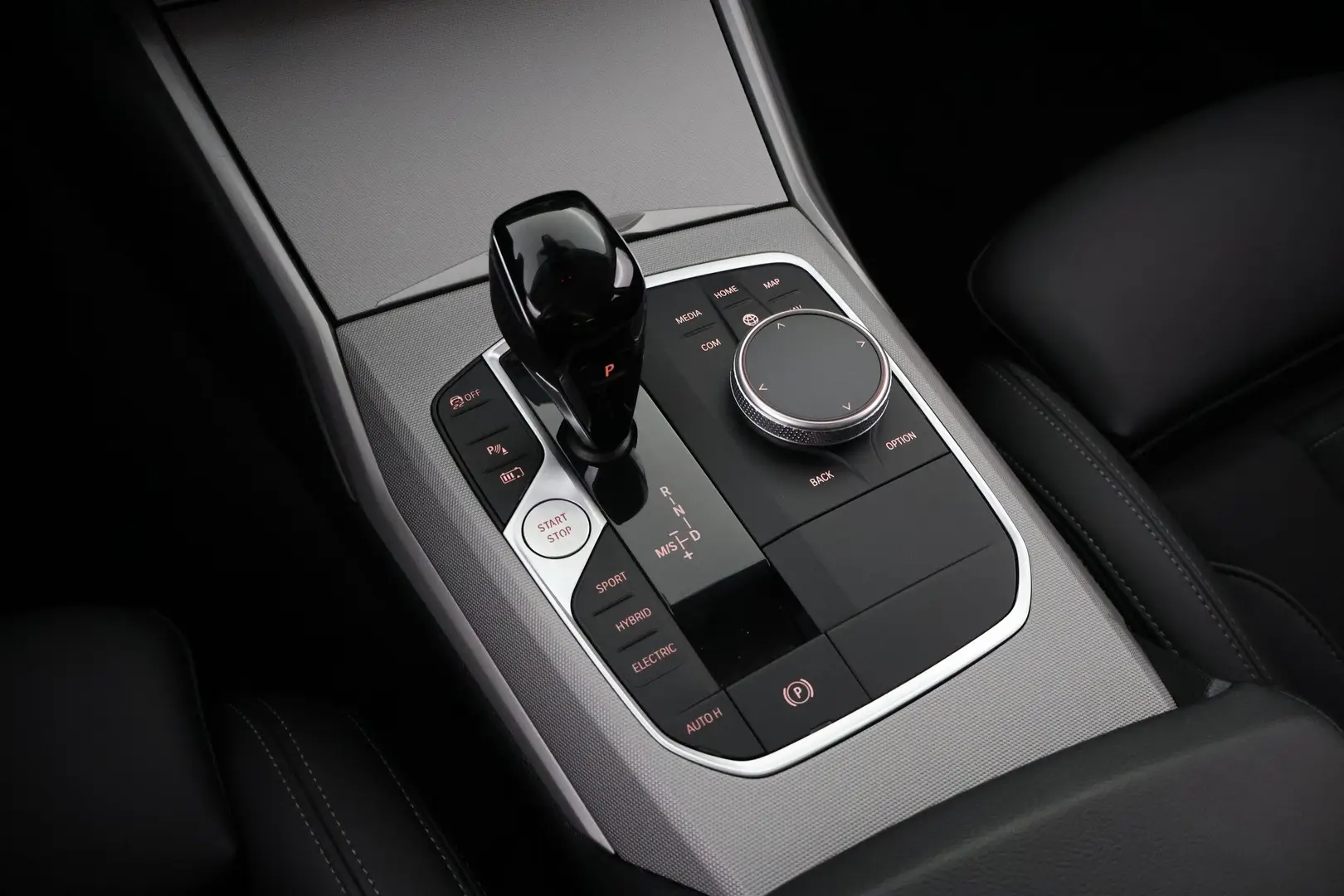 Car Image - 5c42CAoBa8lWlVfhPDl3wY