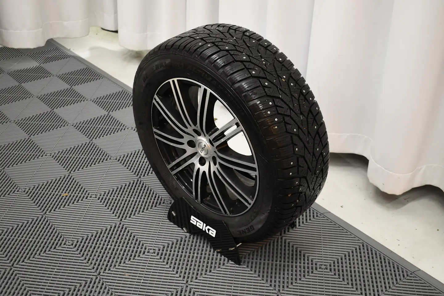 Car Image - 6YtKhCHqI5rcnhtMREfW6X