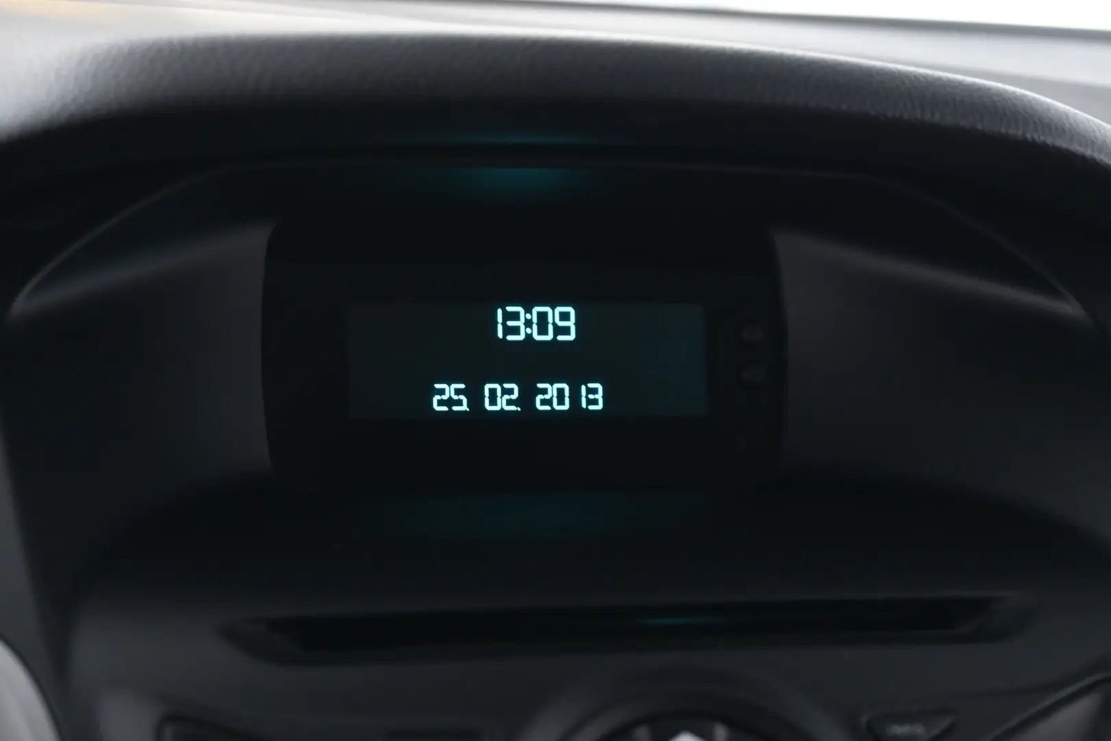 Car Image - 57FlmAbZcVK6wV7RIkM6NZ