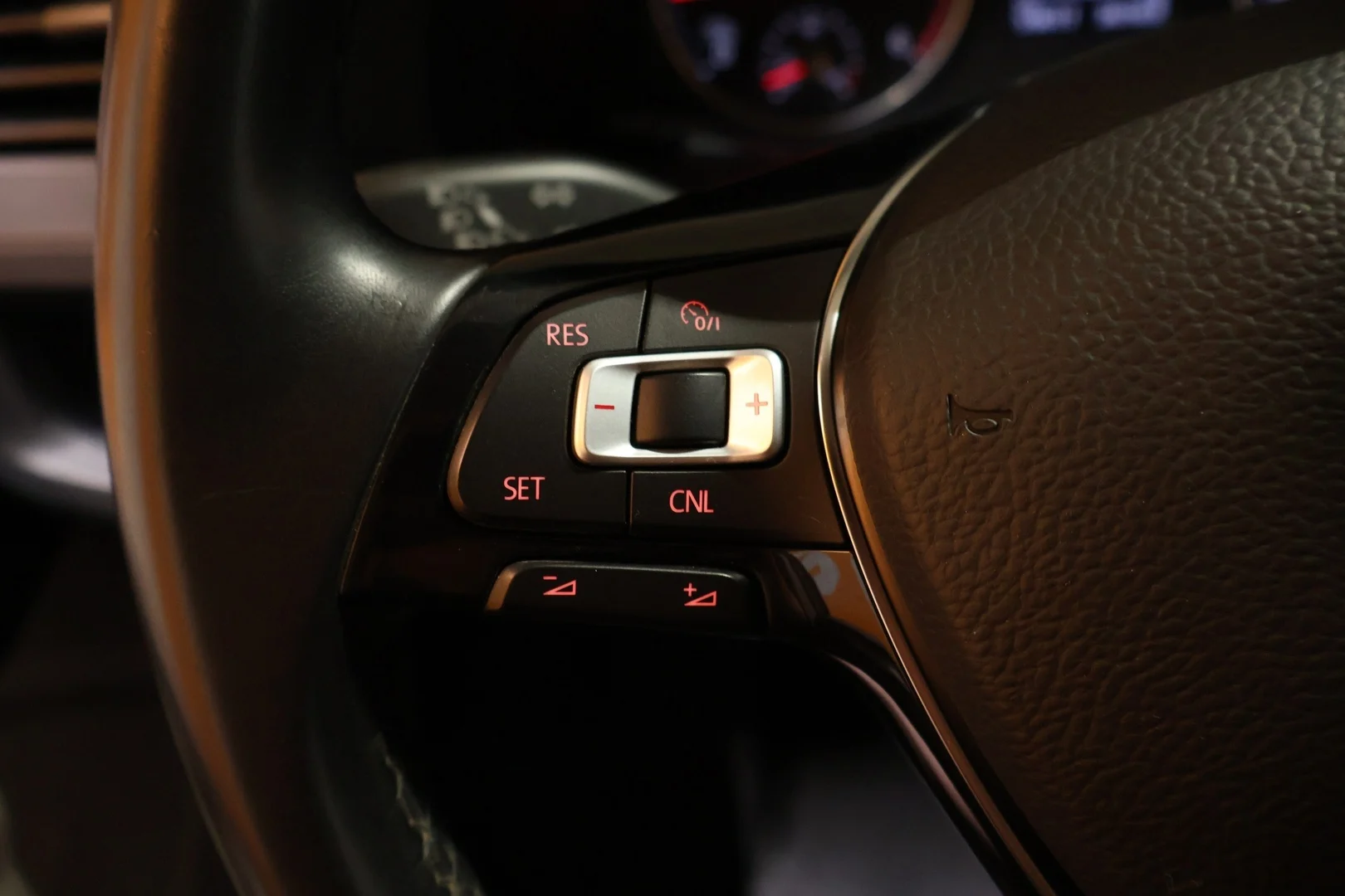 Car Image - 1Edraztgge8INnCCDYbMo8