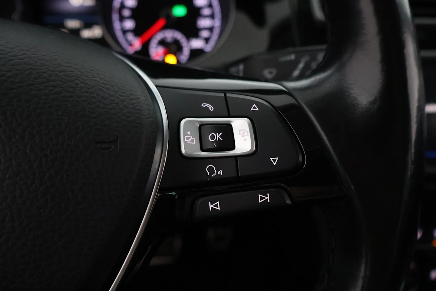Car Image - 5uQHB8fr855i52ywVKV1gb