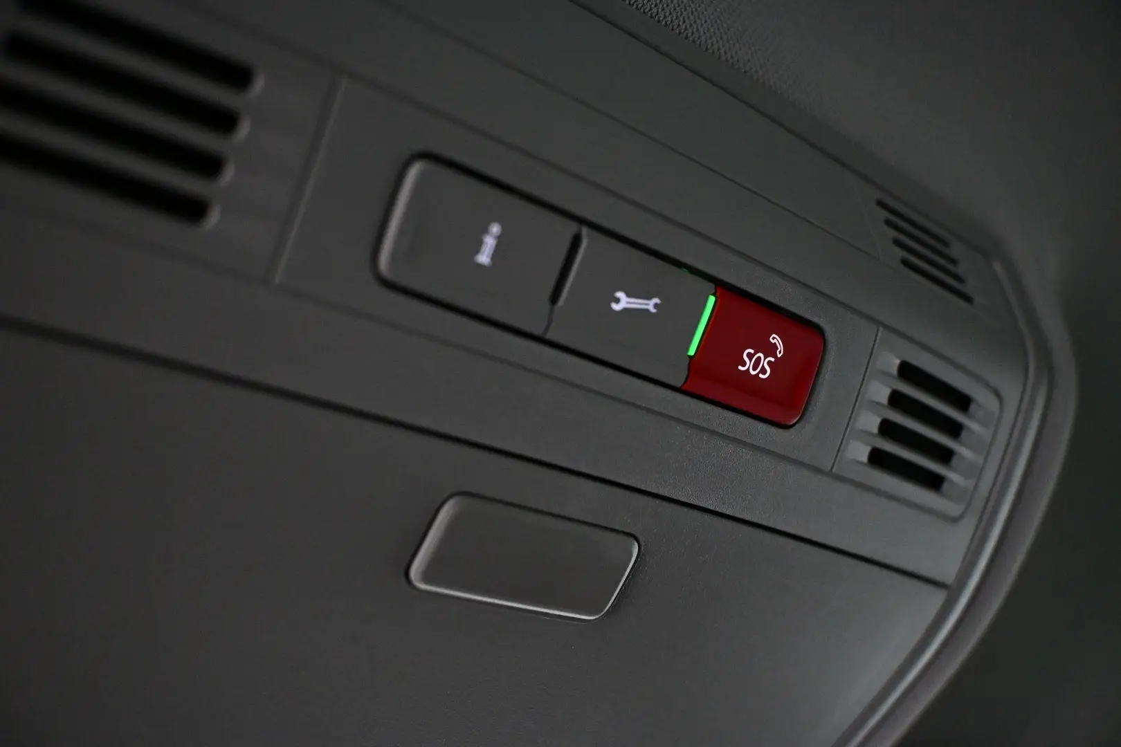 Car Image - DGrYJlhGvayohqvBv4is8