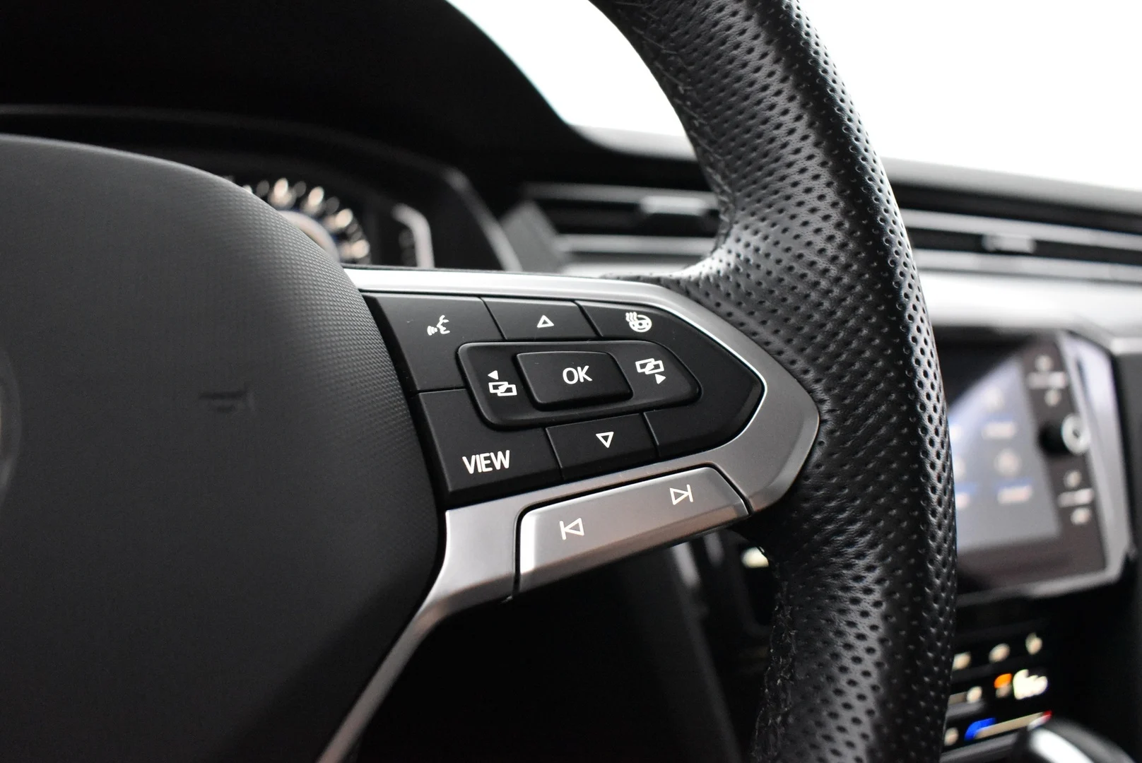 Car Image - h7KORTtLx9YNeS3VPbp54