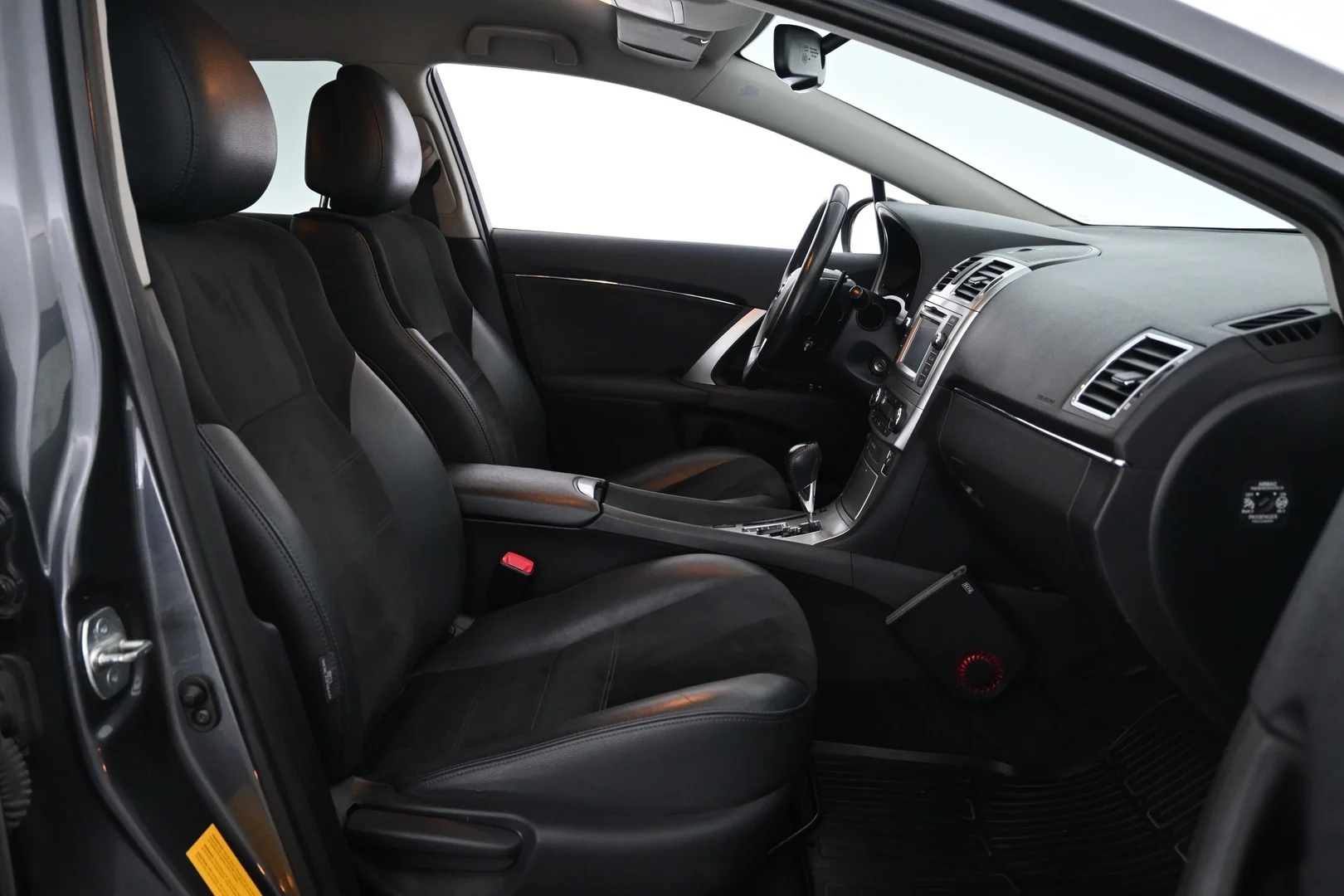 Car Image - 4vi1CxYAZ2D1GC4u1LtX85