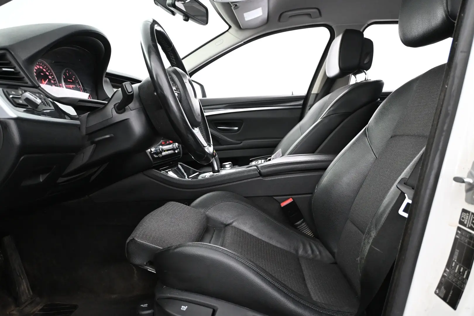 Car Image - 7MDD8KULZLEd3ncOcGzFLi
