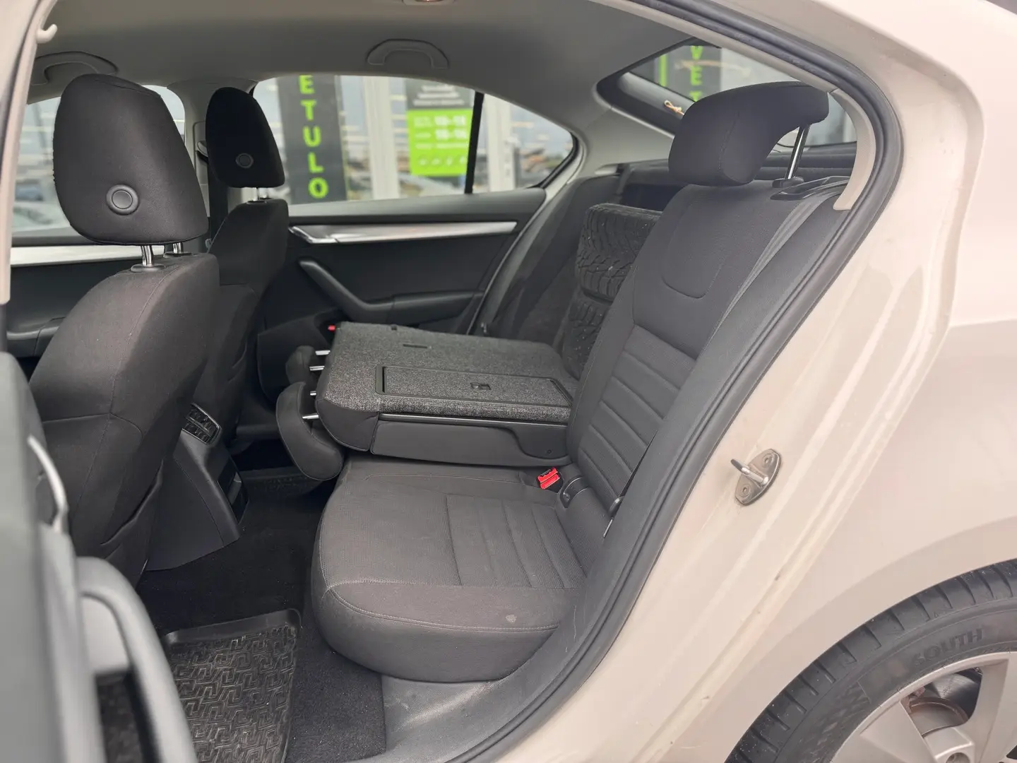 Car Image - 1JautdP9QqhY9rGlziC8iZ