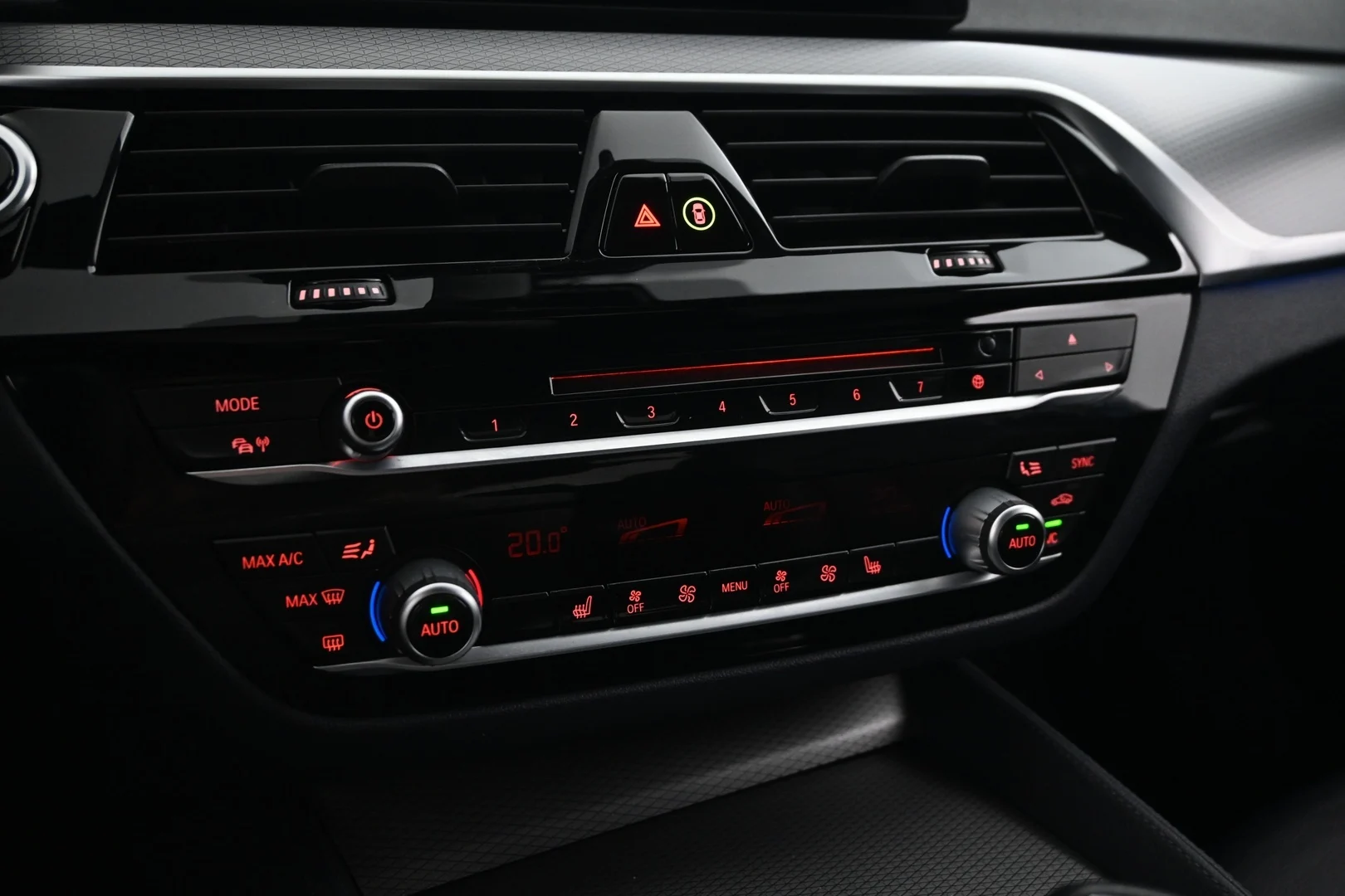Car Image - NskCFLsoCQUahQMSPPx1s