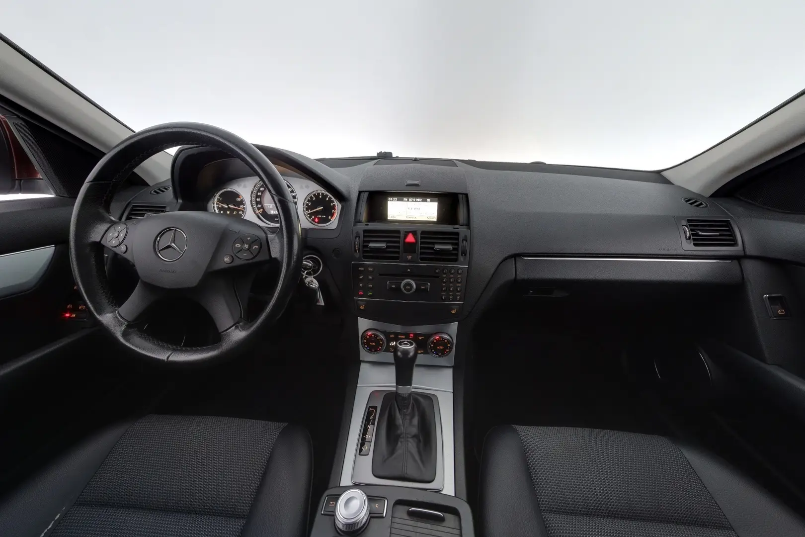 Car Image - 2NsojyfKSTP8H4wWNxiNEP