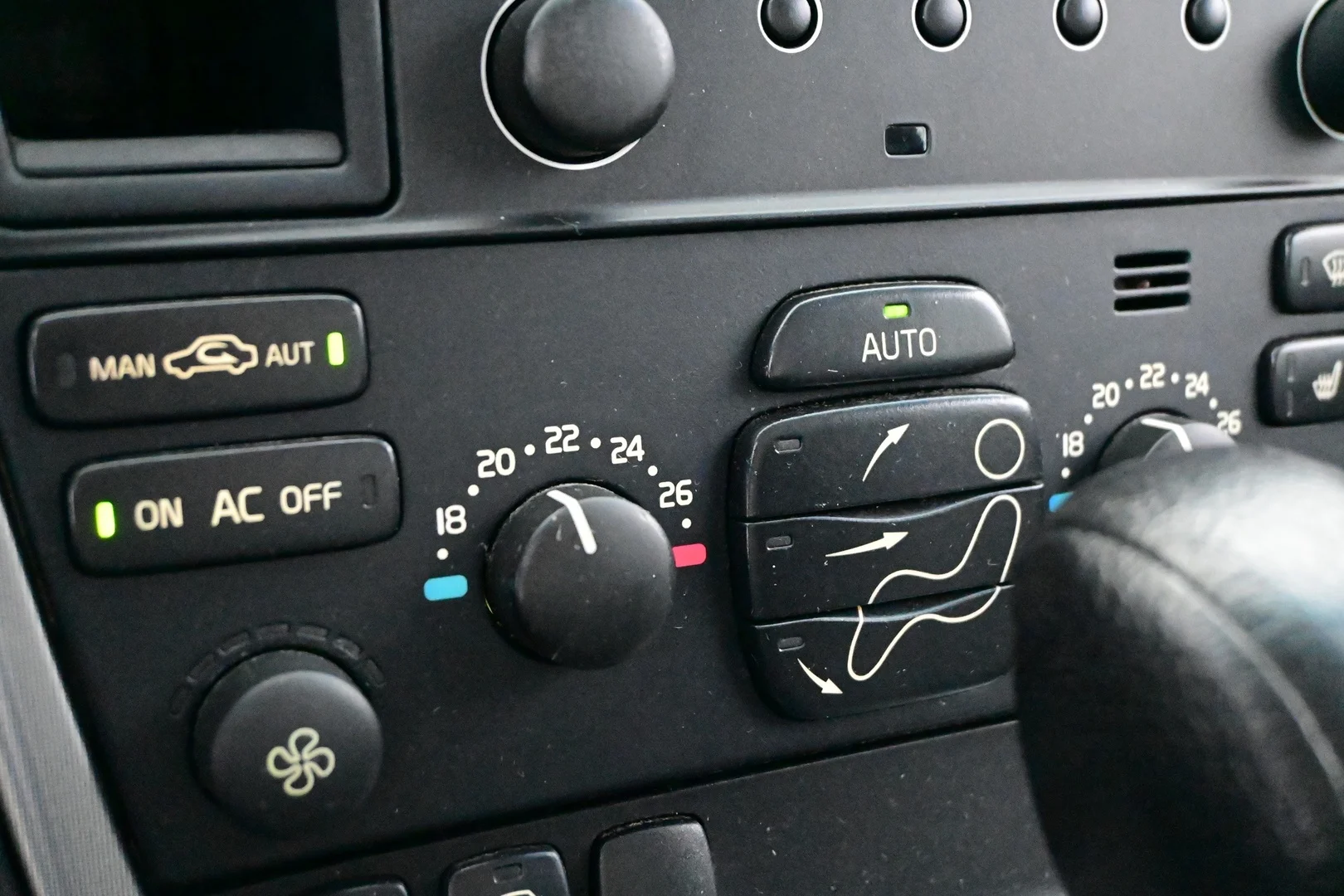 Car Image - L6YQ89PWbfmBuCQqbEgJw