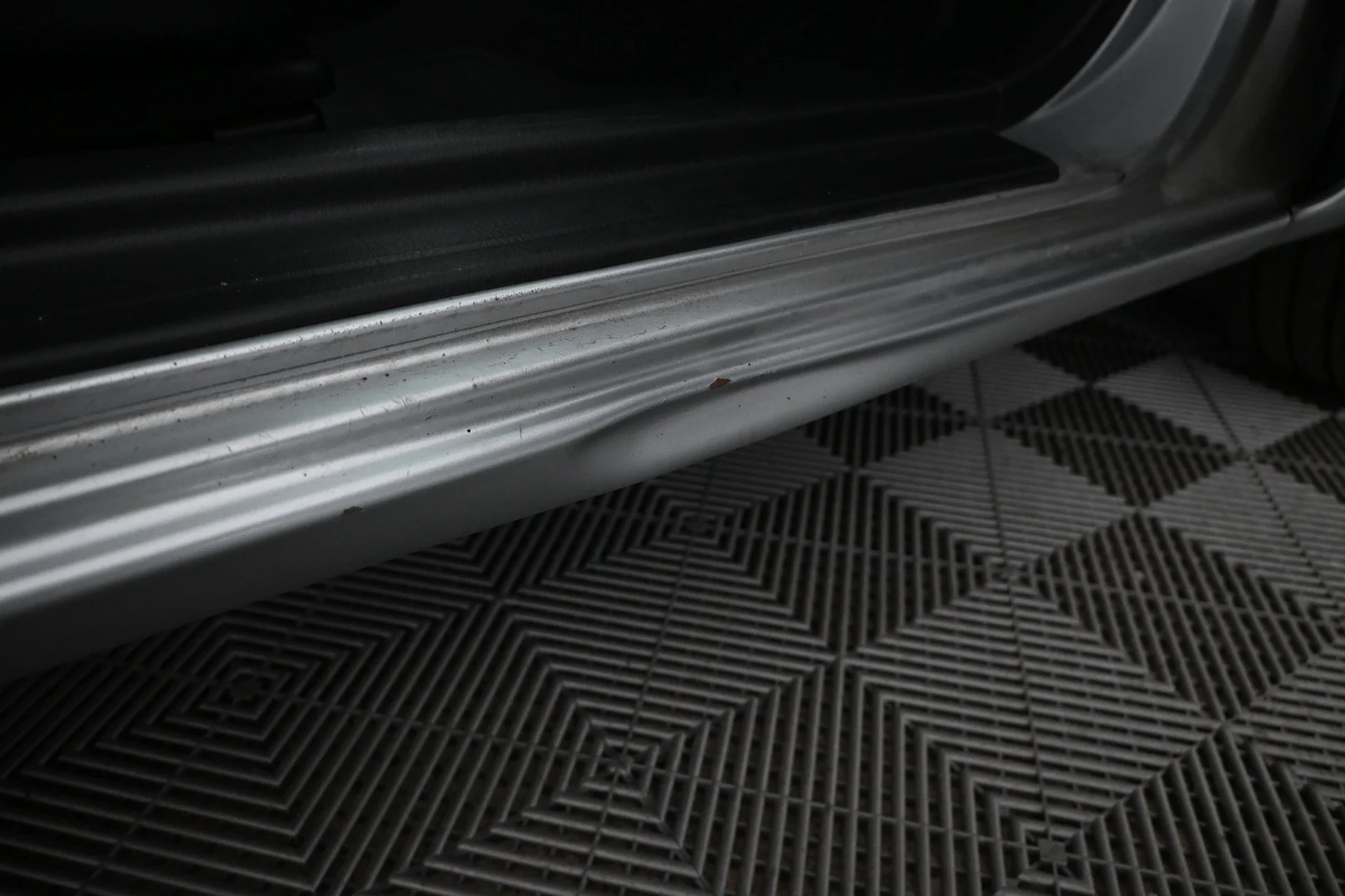 Car Image - 4pfNyX3dTTF3t1UAb7V4rS
