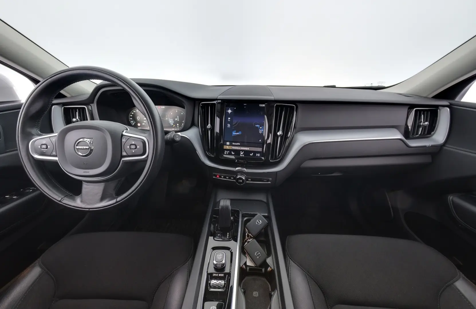 Car Image - 3RqW7m4l2ZwpscenQz5JVK
