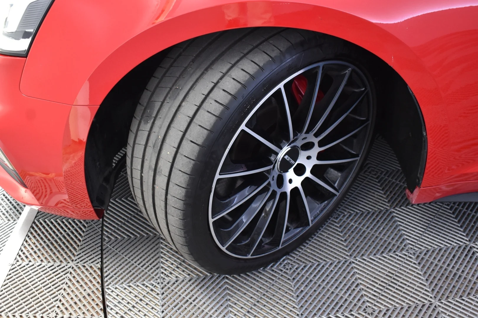 Car Image - Zr4snnX6glUjlaPWOMnul