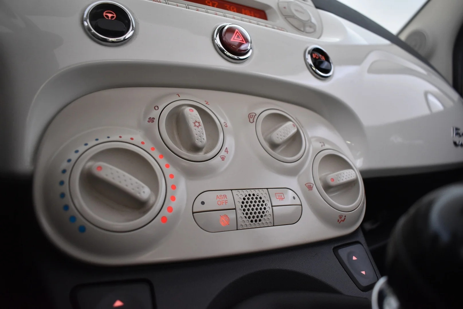 Car Image - 1ai89We1FzNN1vjwVNvevK