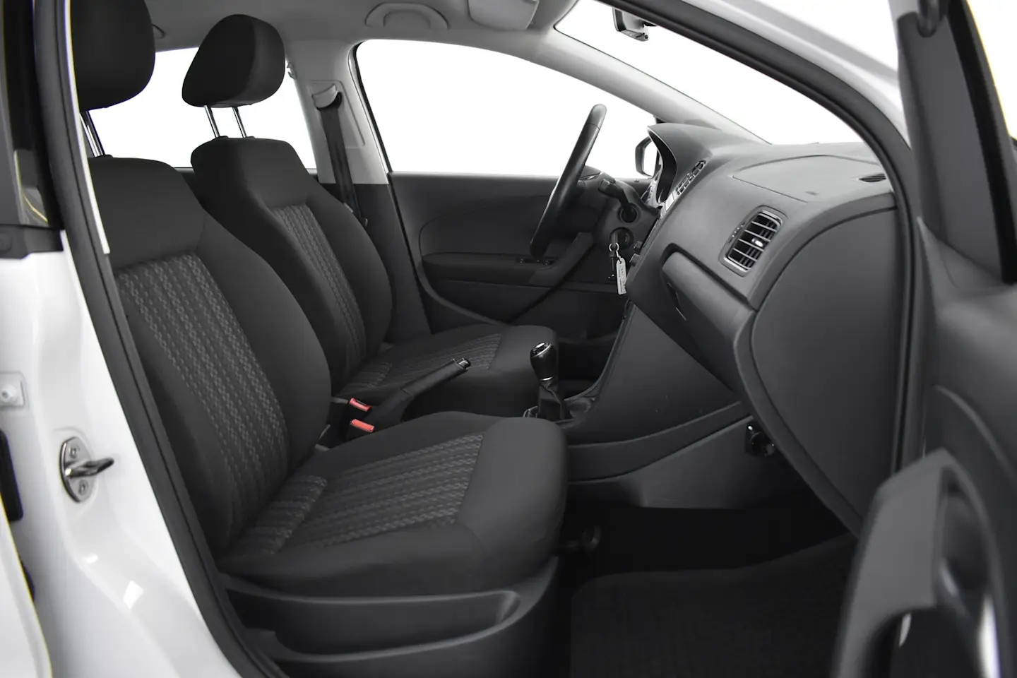 Car Image - 3P4i5oowBSbQaZFwJTfRf8