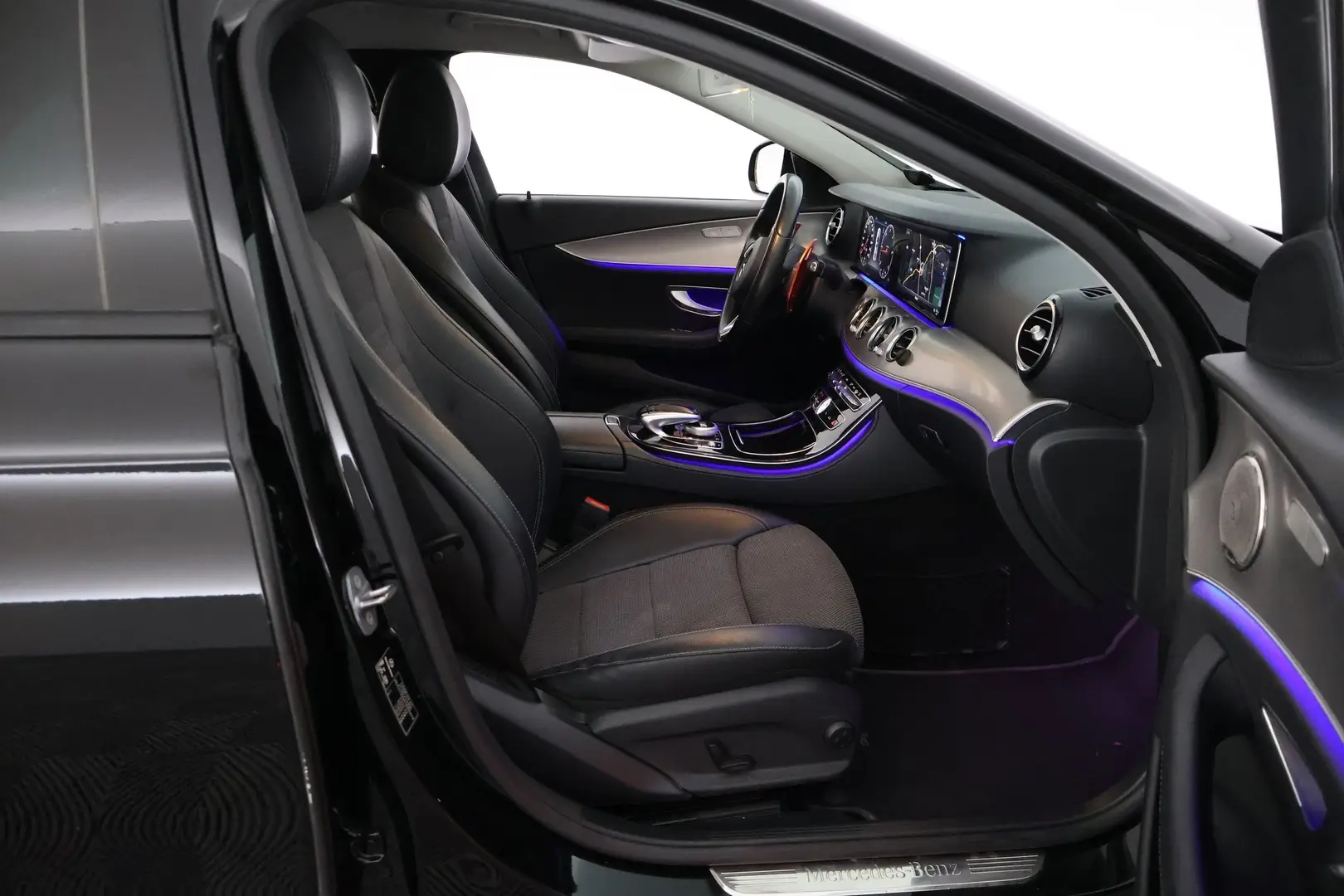 Car Image - Lrtfdro64OjXvkhplnaWo