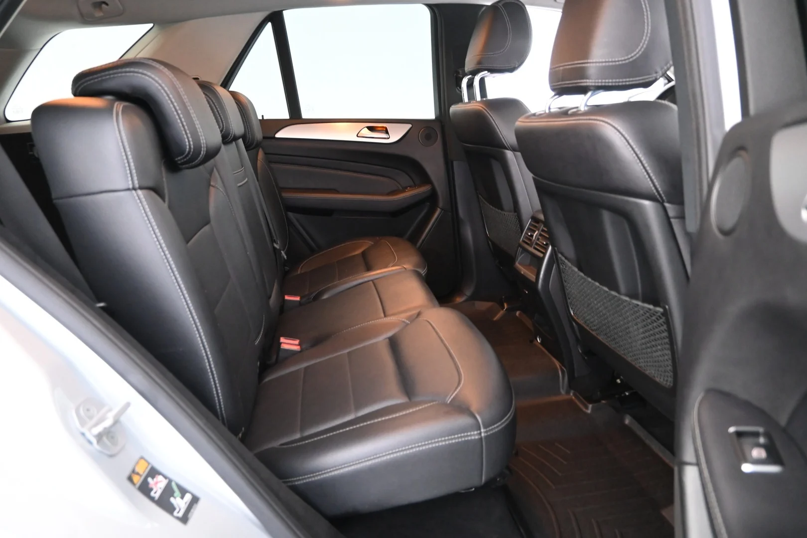 Car Image - 6YQSxz7IgjvL1UqUZ3Oho4