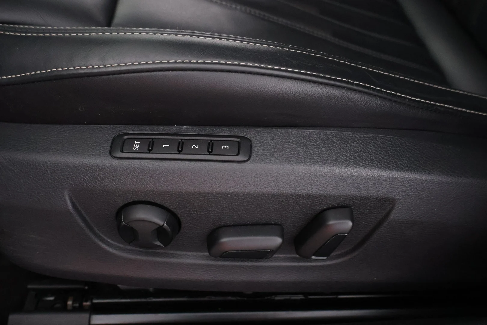 Car Image - 2ou6lVeaO0w7kdNEaoz8jc