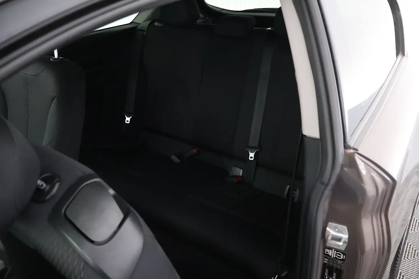 Car Image - 32qFBIEd9GA4Ijrslvq4Mk