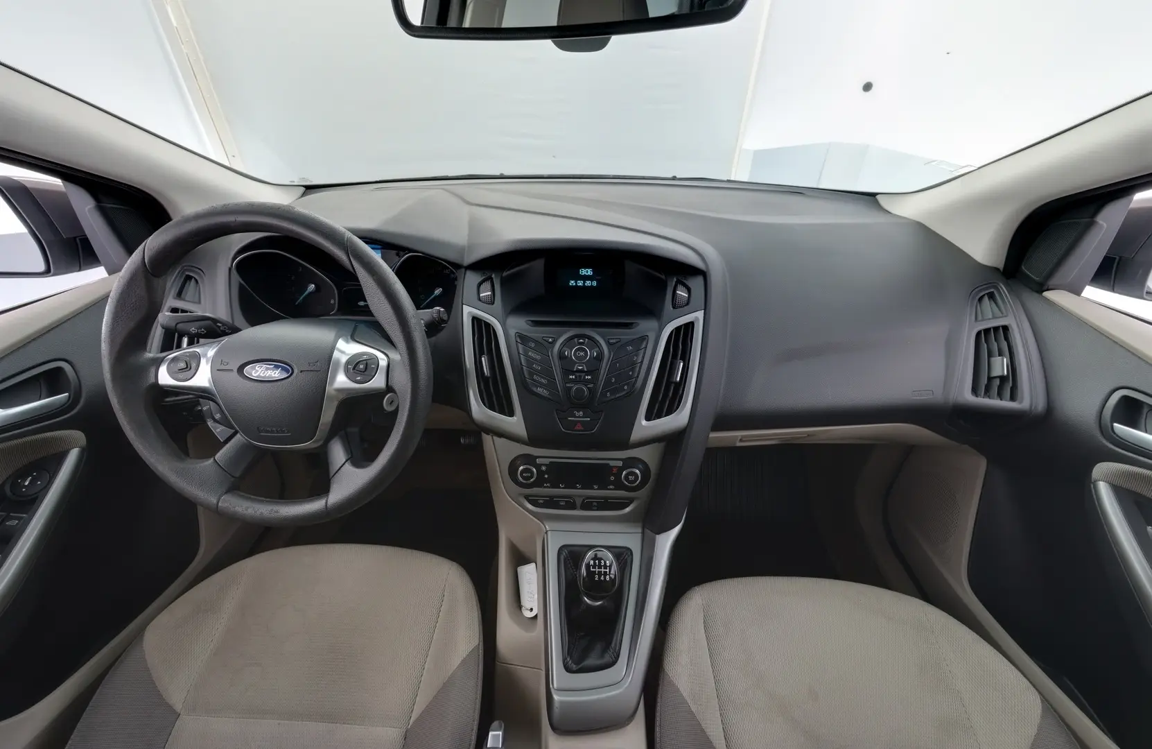 Car Image - 57FlmAbZcVK6wV7RIkM6NZ