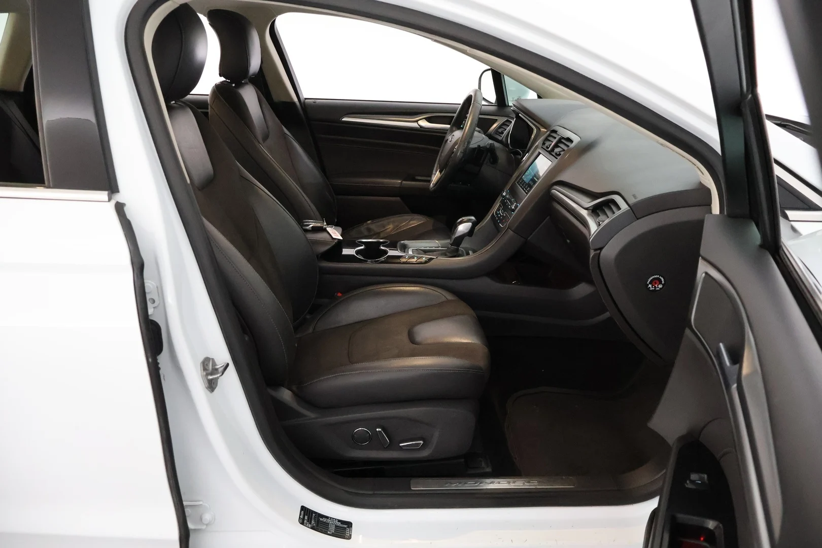 Car Image - 1NT8XPmdfDV97CmfzfgYyG