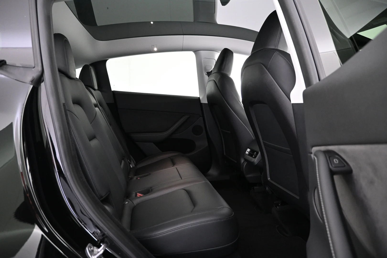 Car Image - 1K6iEt1hJ2yalVoGAo0Xrg