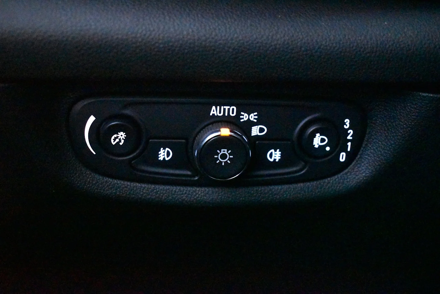 Car Image - 5dM8KUYFjm80xpGb3SBq3X
