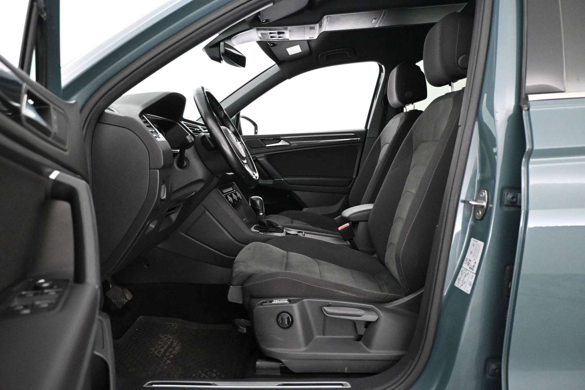 Car Image - 2rKD59vqn5oxNXq1qvcZZr