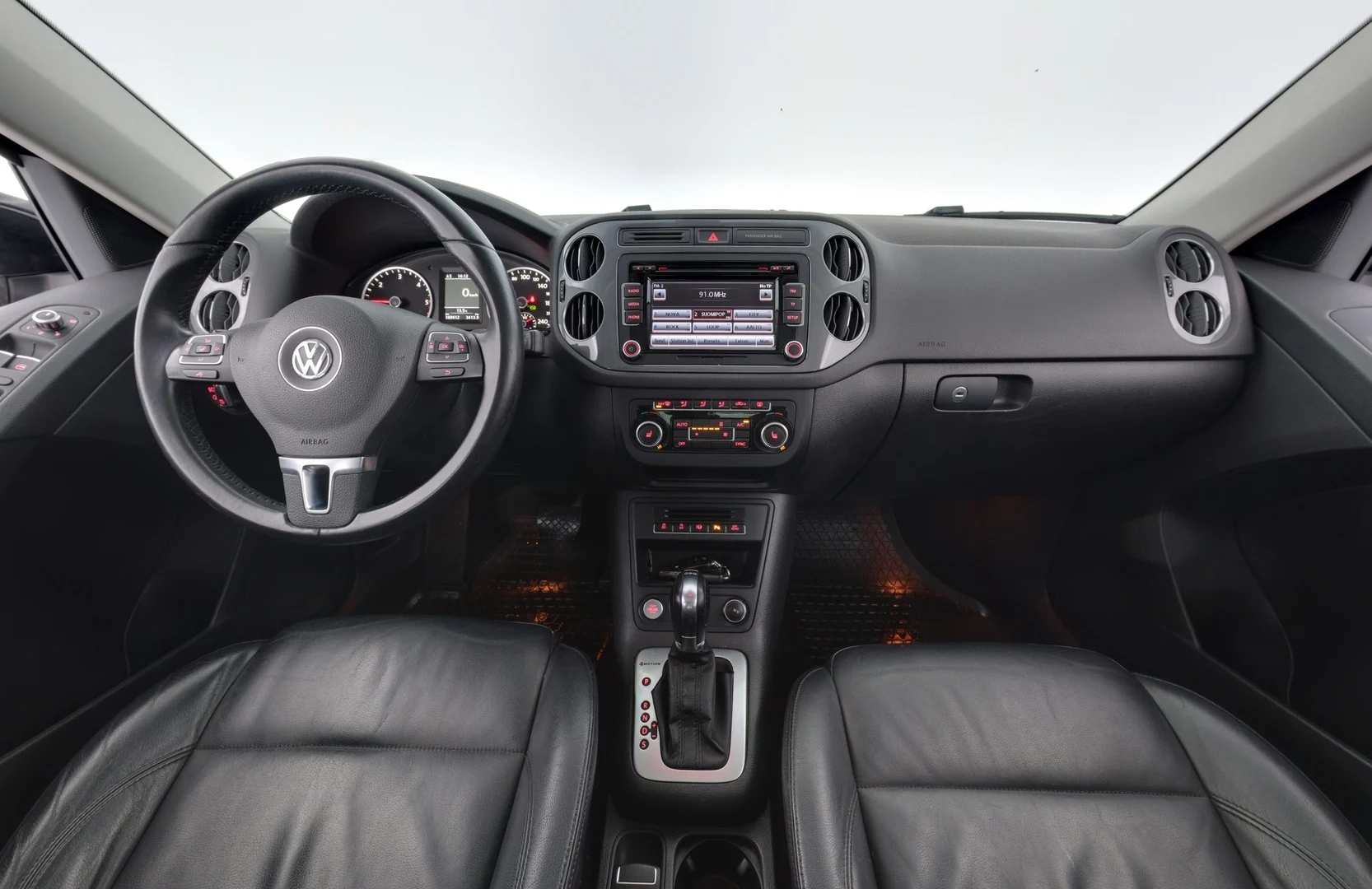 Car Image - Y6PVhPx4tZ4diMNYaqIQo
