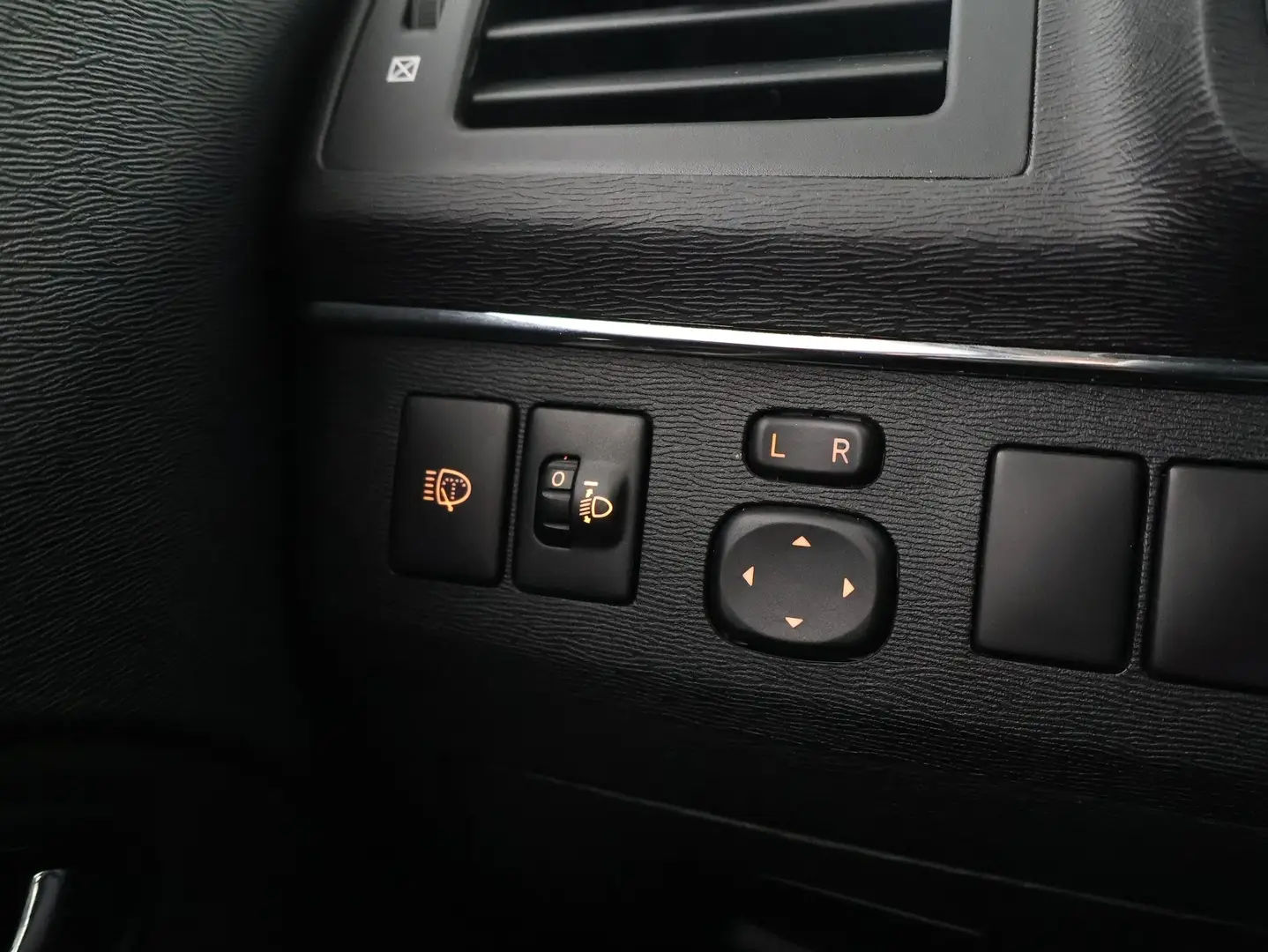 Car Image - 3NjcyxzKYbw4v2efyzvlov