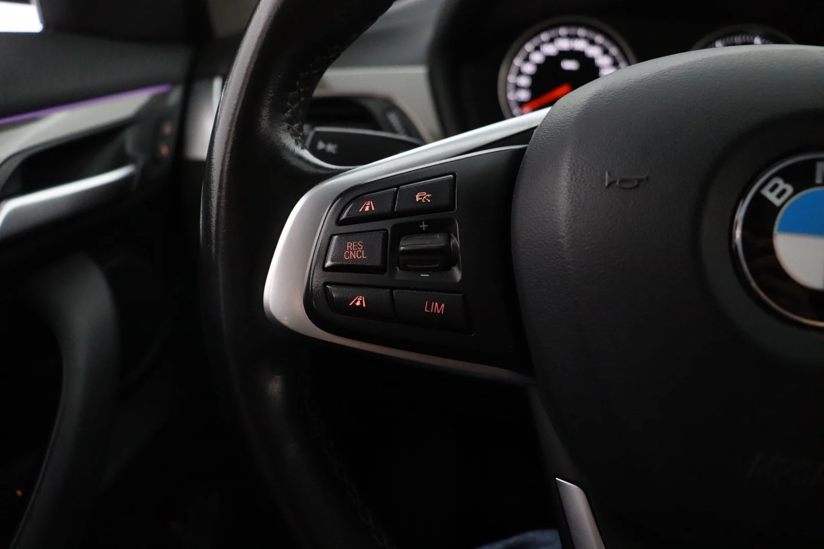 Car Image - 5J8jcLk5Bola4r3aRNRkaw