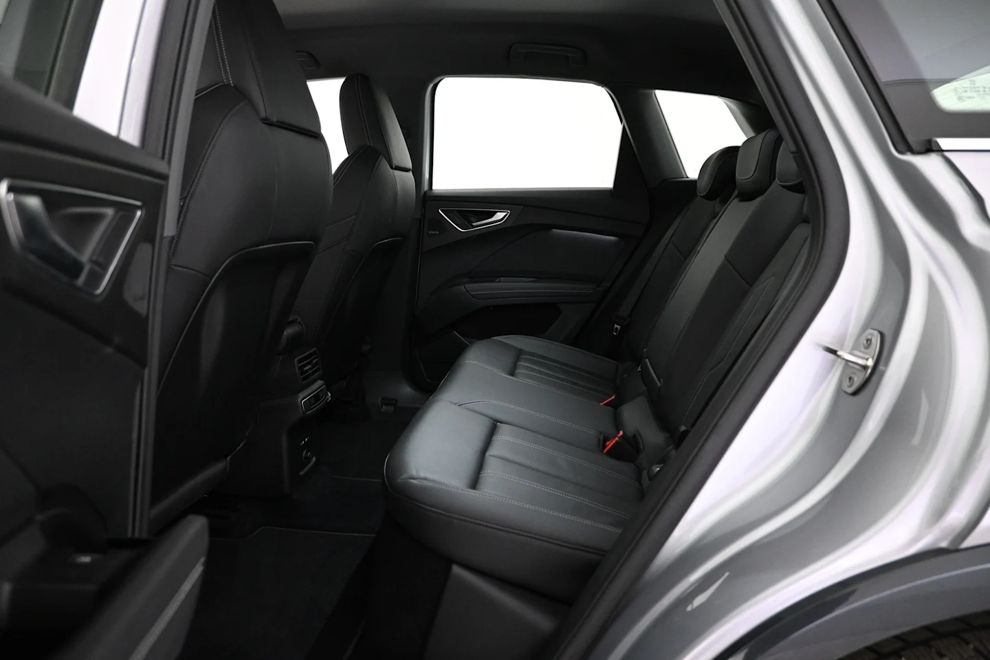 Car Image - 1CSIqdRZIsW43YDHMtjLnx