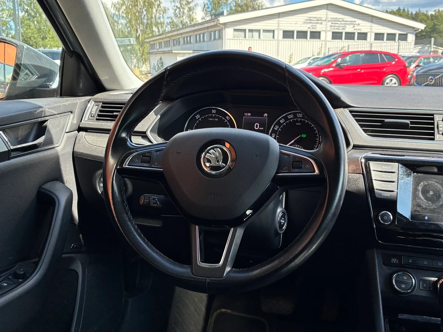Car Image - 4qRZ4D4Fl34h0bONqyzTJV
