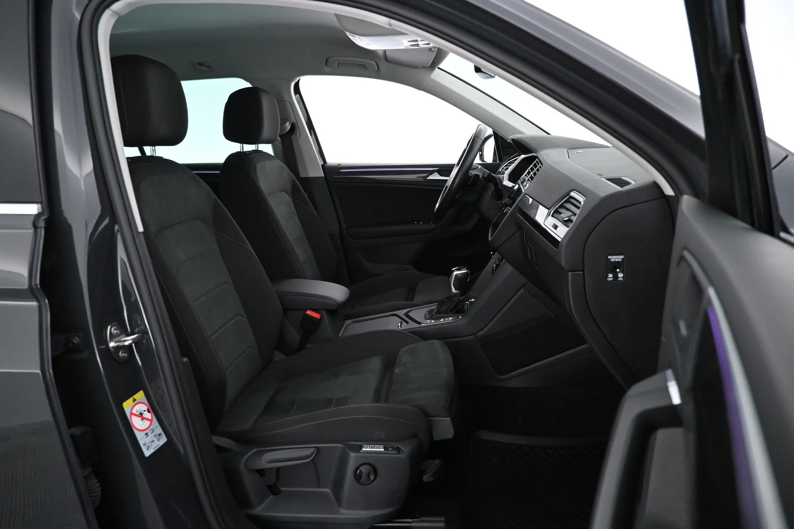 Car Image - 6HfWw7SBqkuv4D0w32uB49