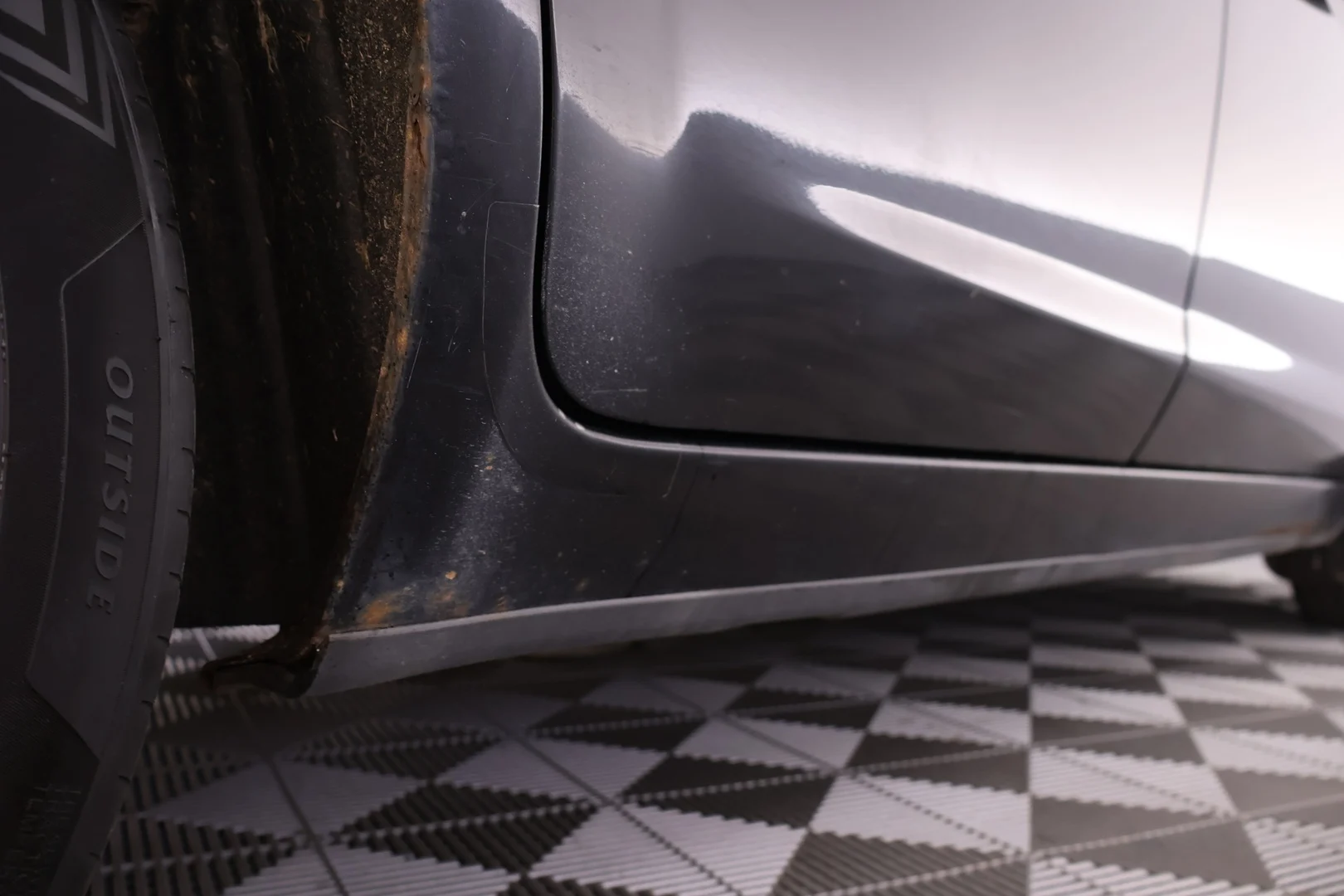Car Image - 5BkovK2RqsnoLsWGKXlFkw