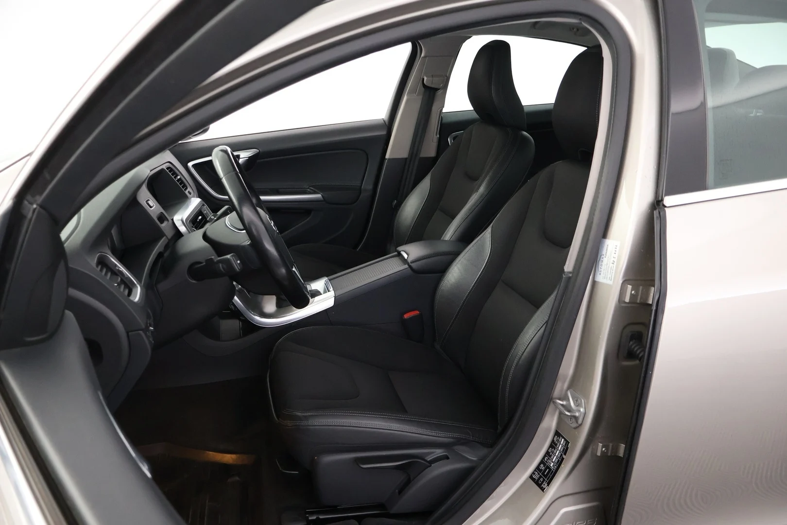 Car Image - iVv129VNJS3TiMLTE8Jon