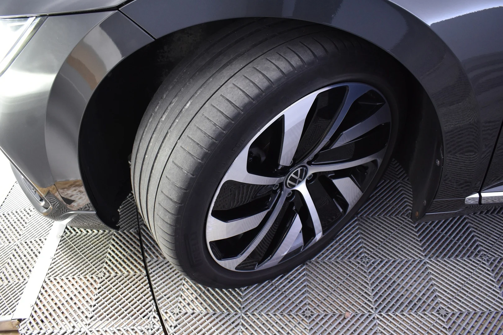 Car Image - 3DKbJqHFE3MT8FcfIf3Sap