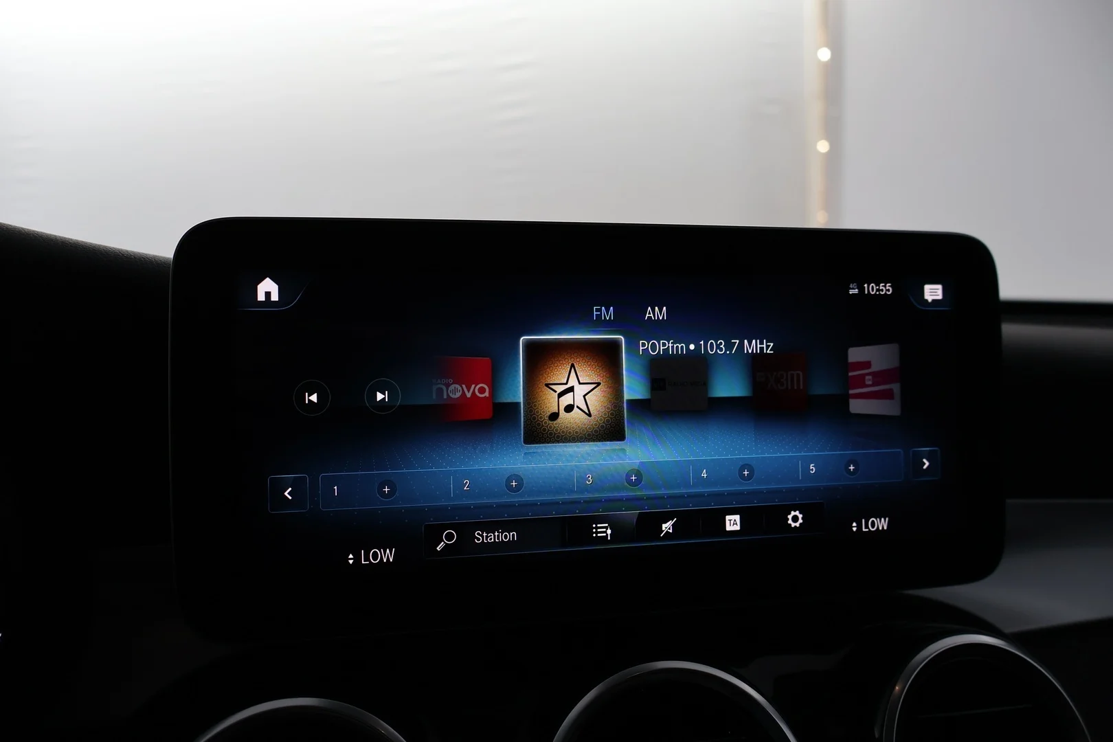 Car Image - 1dPnf6hJV8yAtnU4slfRyA