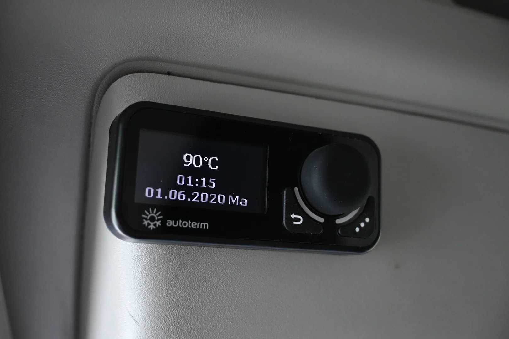Car Image - 5VvRYr90l0HgvO82zZmHra