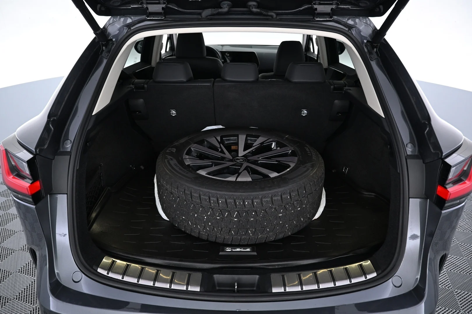 Car Image - 2li68beHr42K2Xy15LxiPg