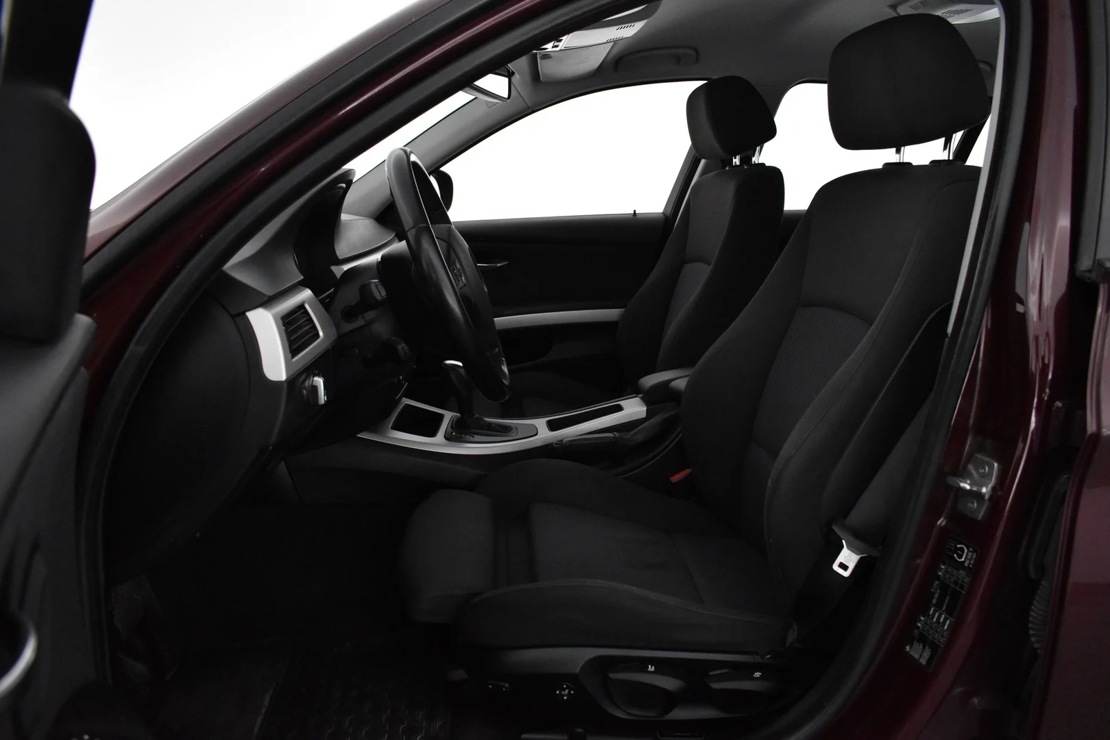 Car Image - 1xNoTccYs5qpyVGov22ET3