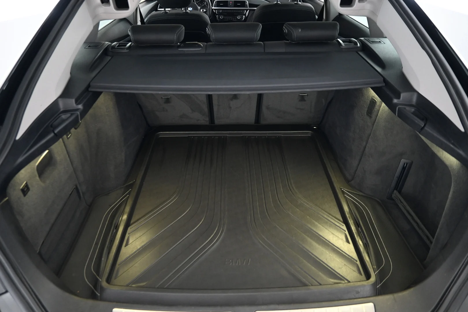 Car Image - Tct6X00Q51JEwYdsOYIPV