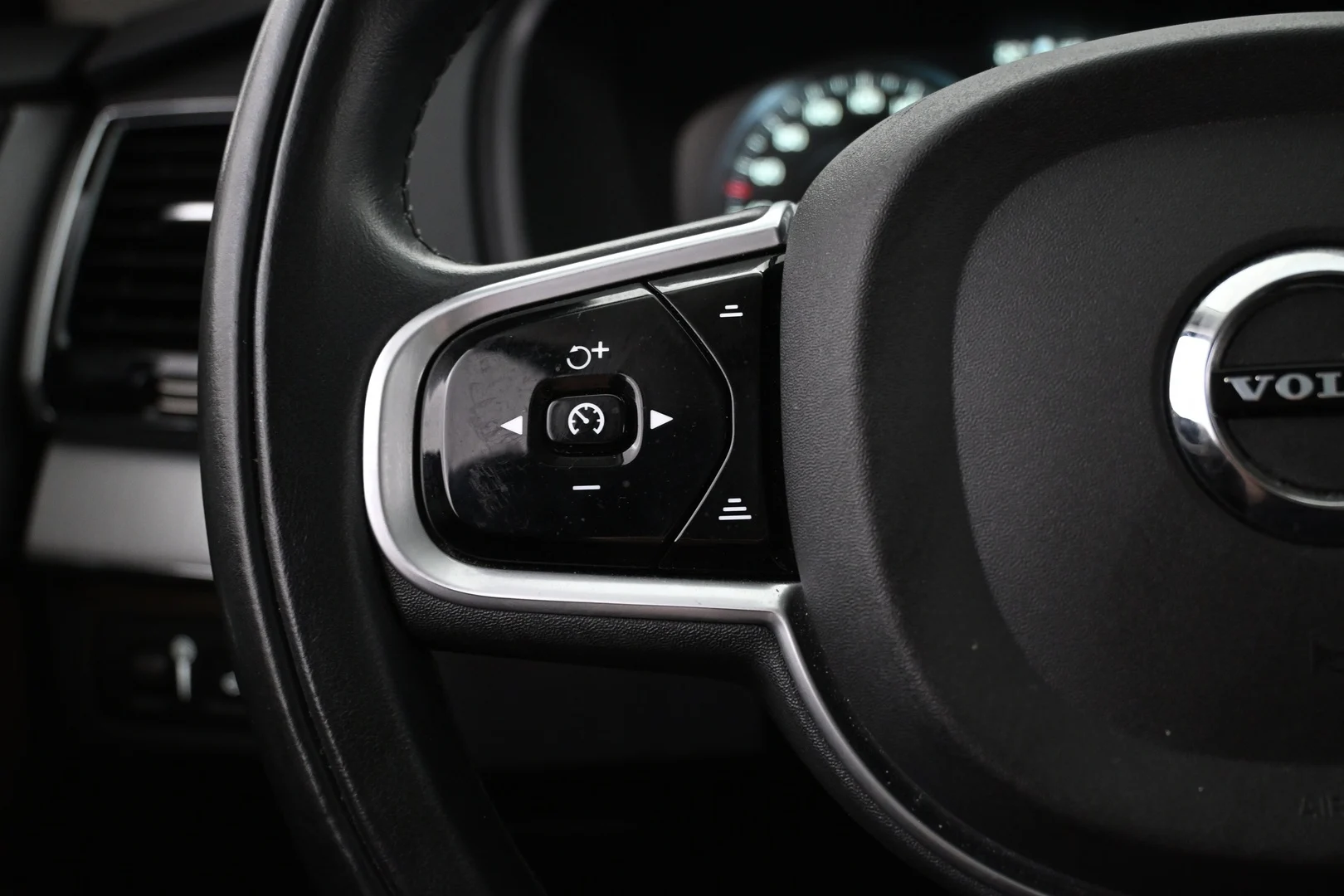 Car Image - 3nw2Urvm7OCjbDd4pqSZN3