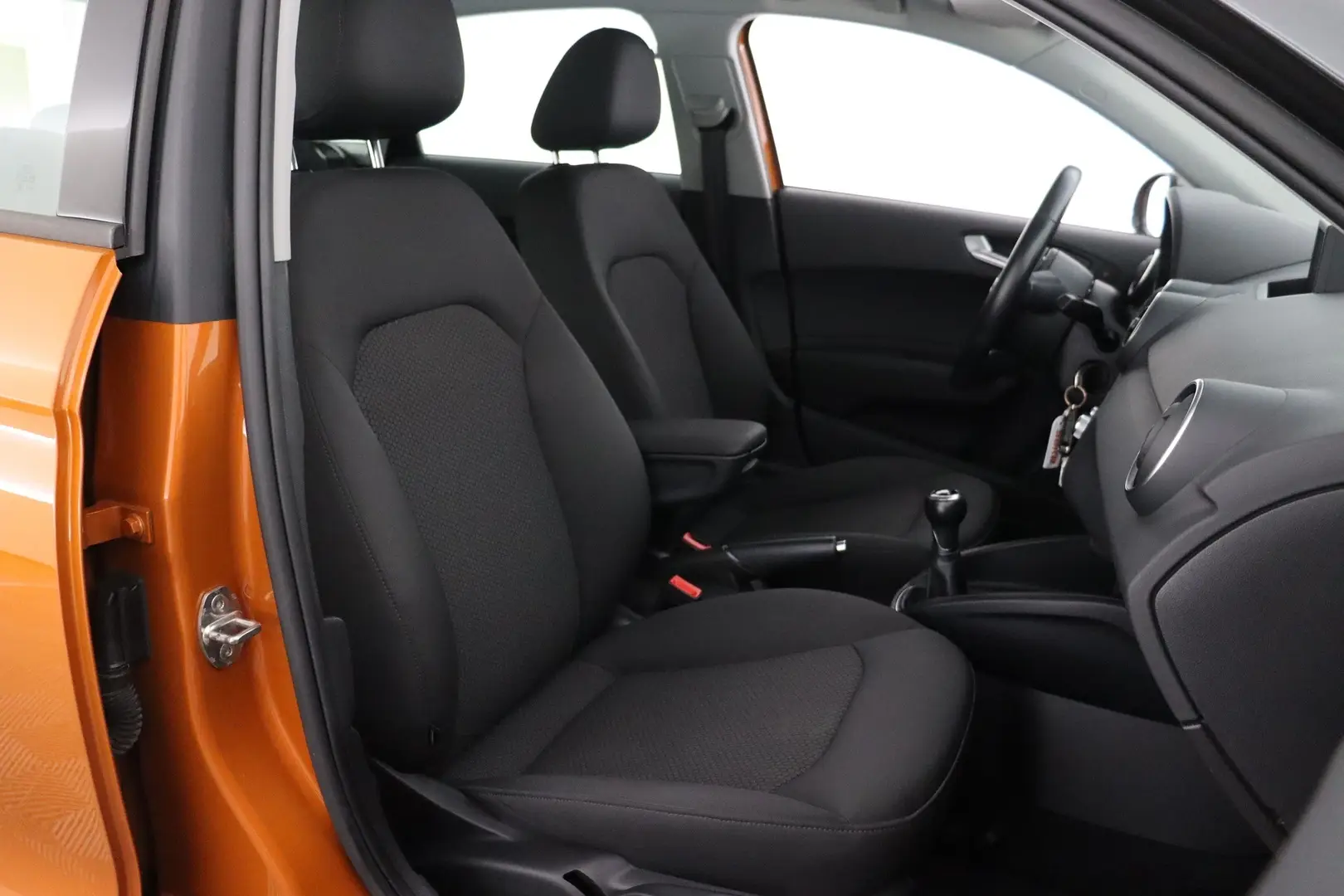 Car Image - 60ArbAFZyKRGmCUdjd5QW8