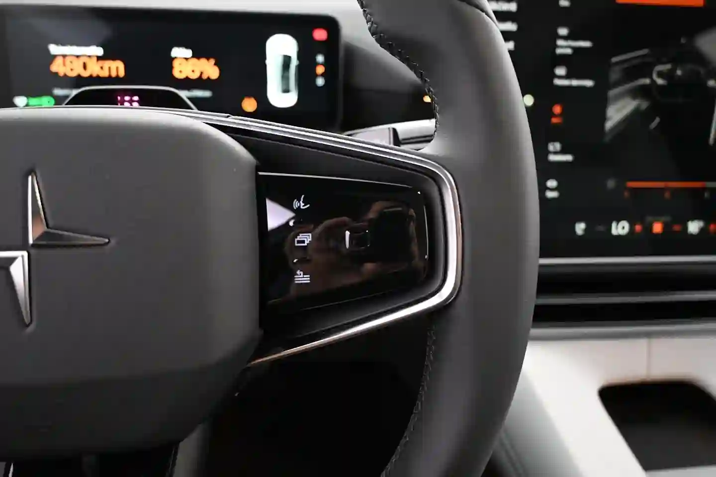 Car Image - 2BR3nPT0yz9r4JmvJ2IRnJ
