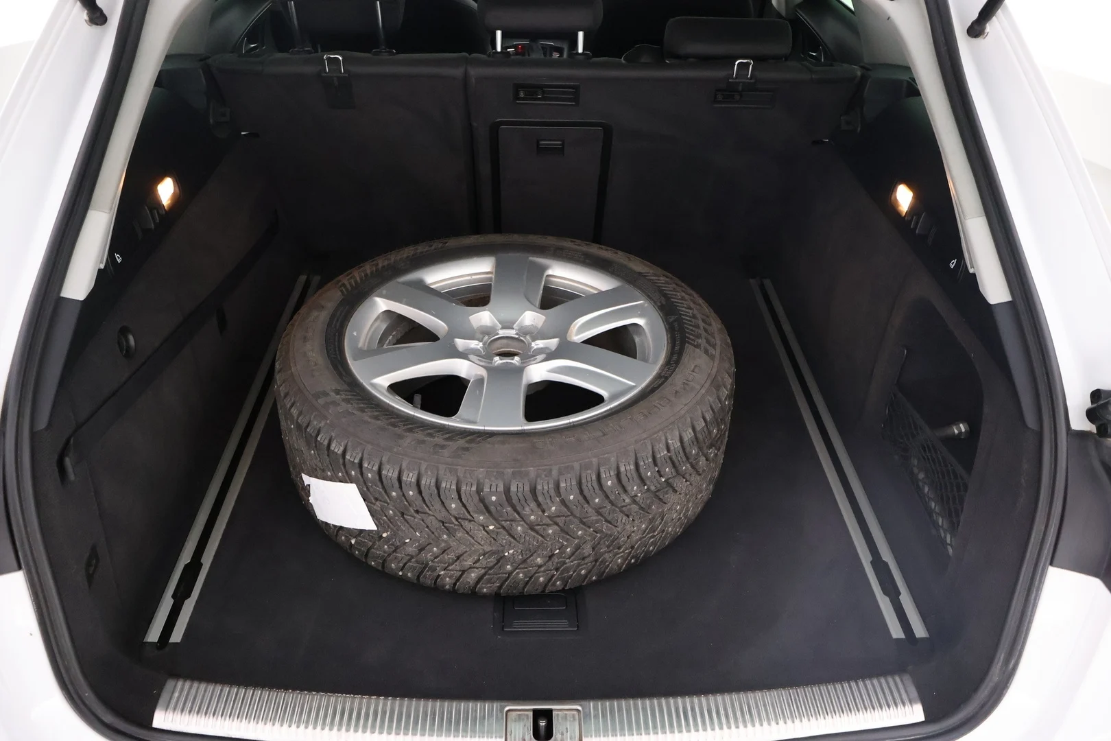 Car Image - 2Yyf3ysfZIAaPU3zo5D2Yt