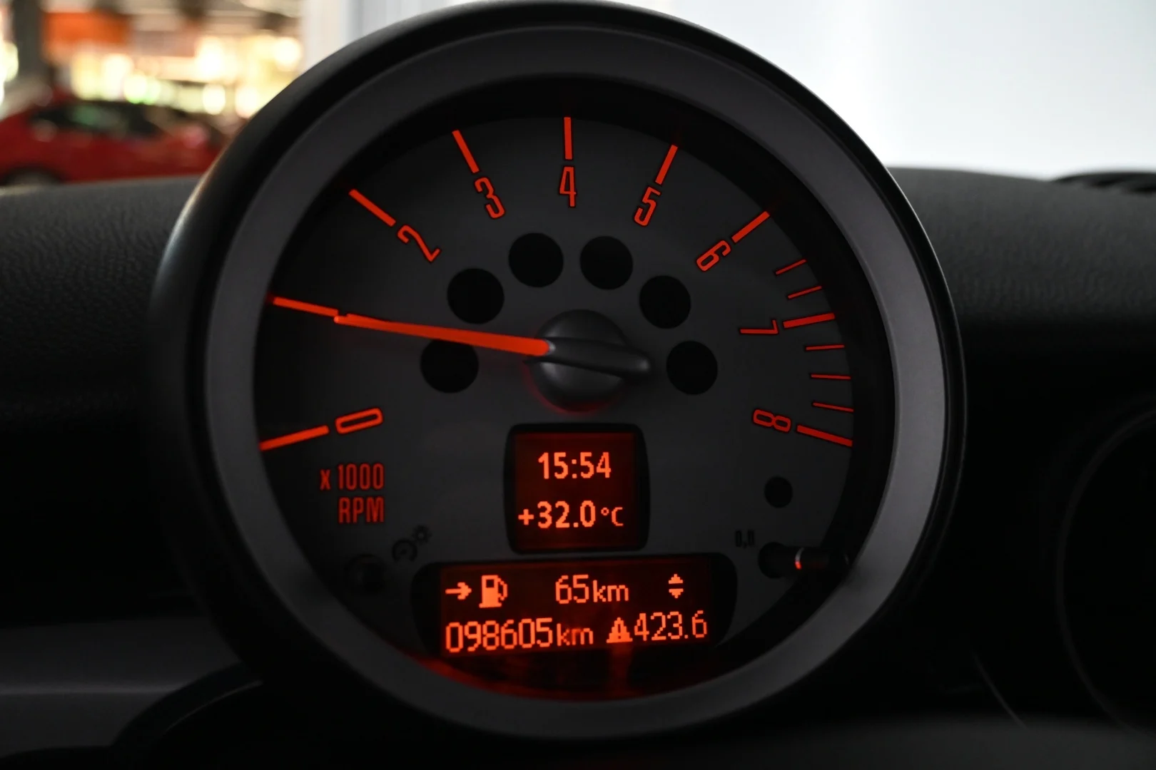 Car Image - 2qbmK8GrgKxNA3LpxVz76I