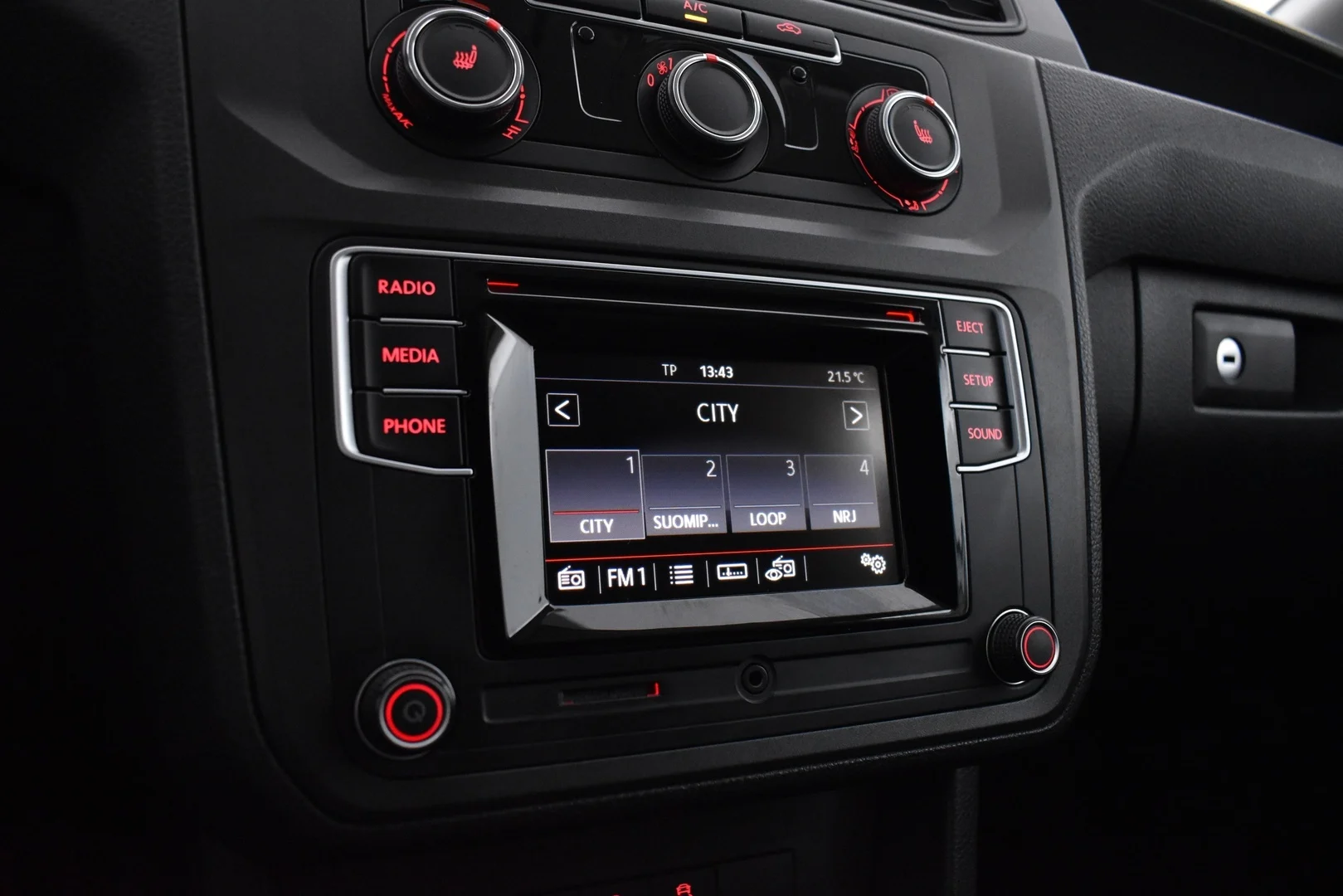 Car Image - zD1OdSiS8CsbaVbxRp9TU