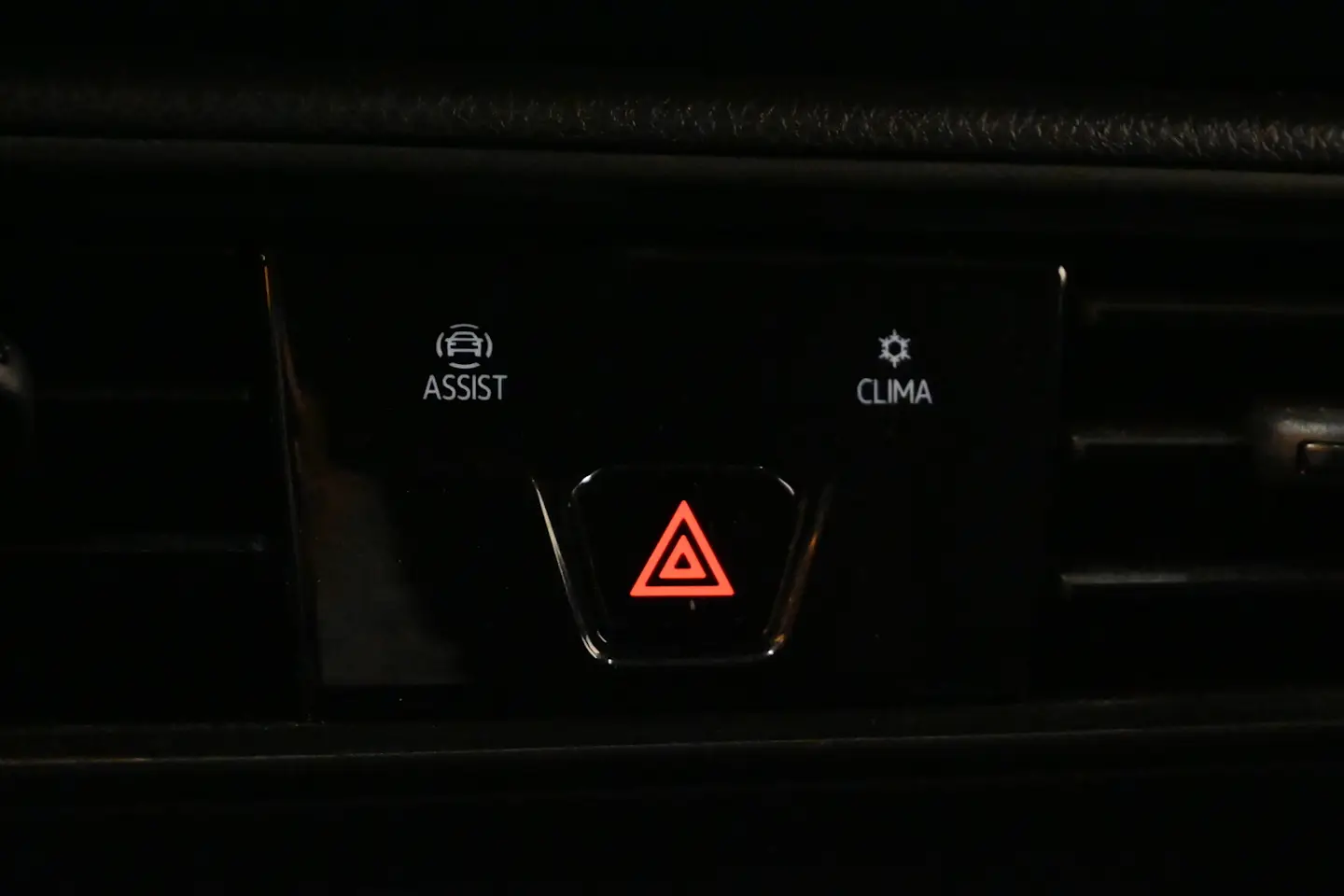 Car Image - 2t0pJD5E1xSzvaCYnbWIEj